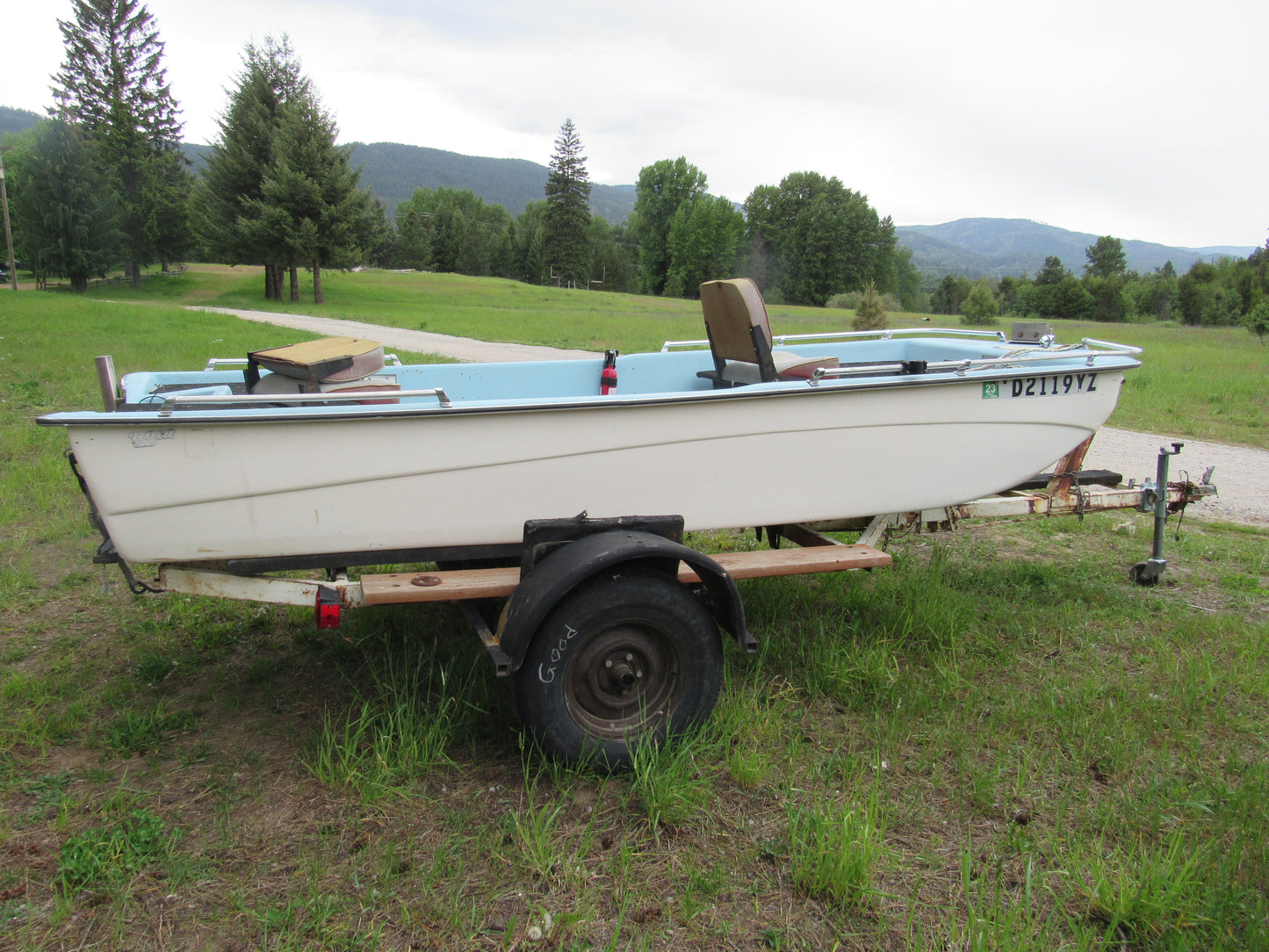 14' Fishing Boat with Motor and Trailer